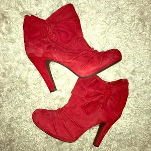 Gianni Bini bow tie booties 🎀